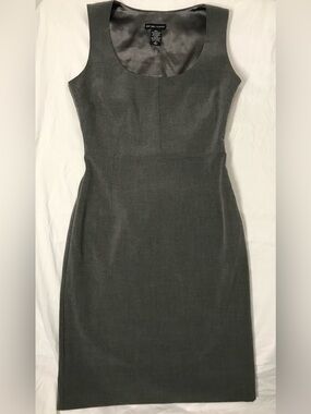 New York & Company Gray Sleeveless Scoop Neck Sheath Knee Dress 2 Lined Zip